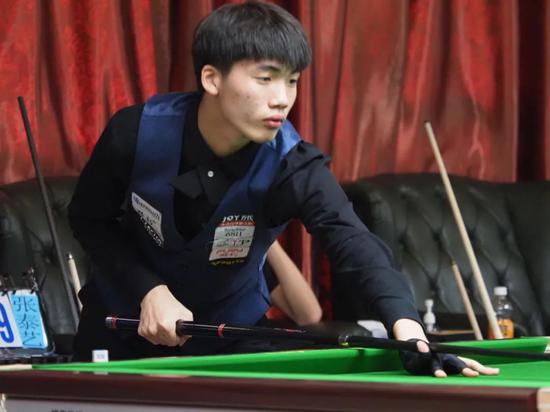 士当初认为 士当初认为